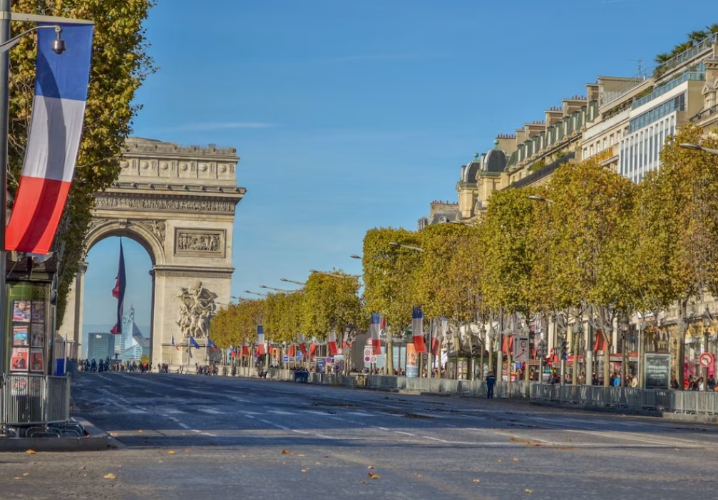 💫DS4 ETOILE Champs Élyséesデビューフェア💫