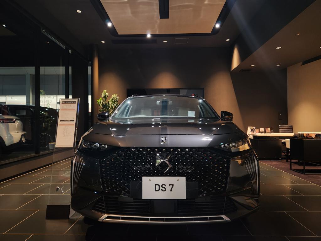 【展示車のご紹介】DS7 ETOILE PLUG IN HYBRID AWD